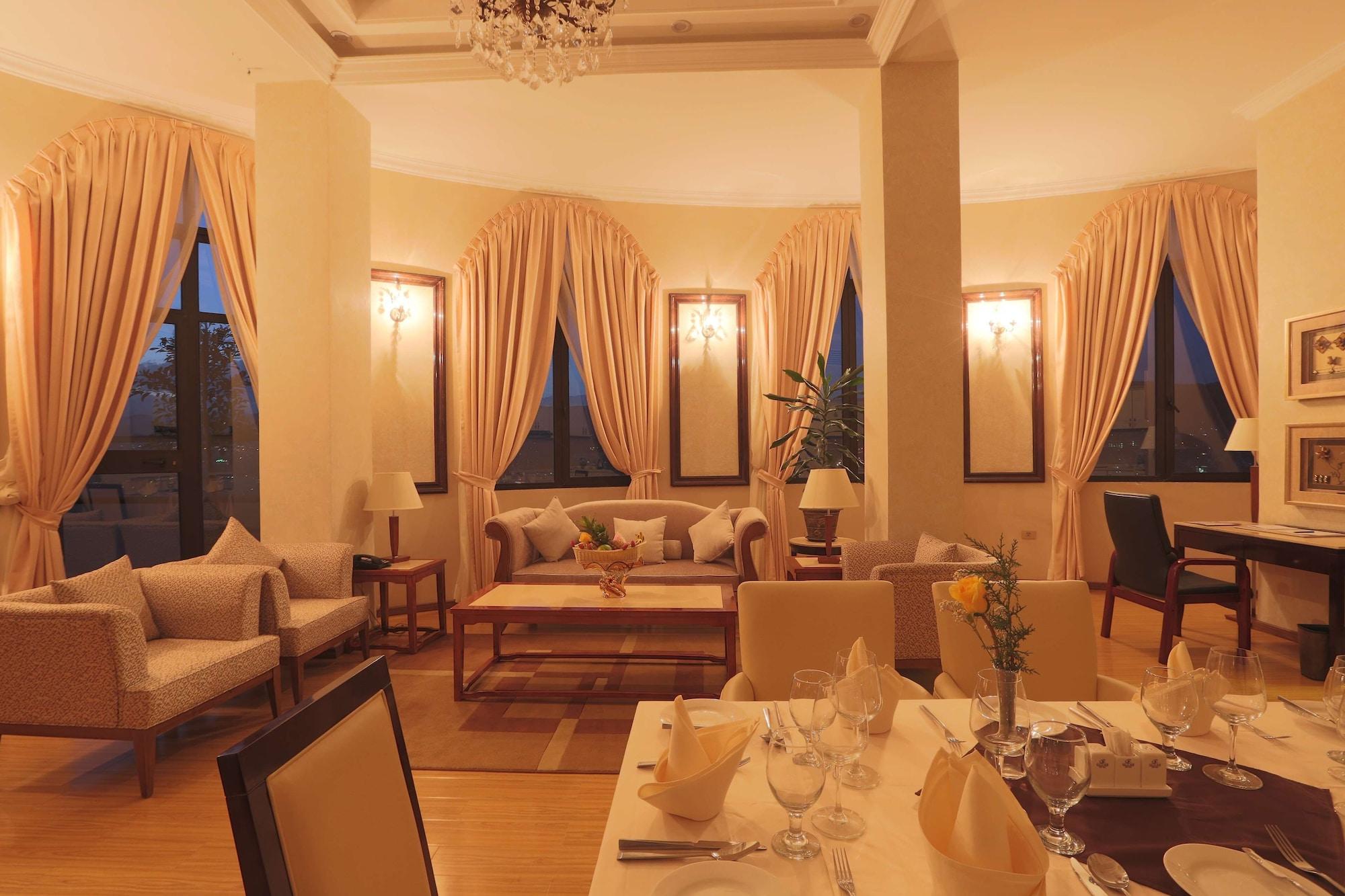 Getfam Hotel Addis Ababa Exterior photo